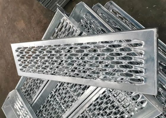 Silver Floors And Stairs Anti Skid Metal Sheet Heavy Duty Channel 120-1000mm 1-6mm