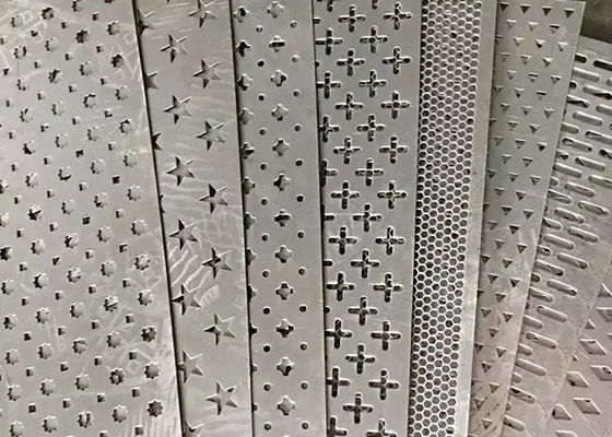 Various Shapes 304 Stainless Steel Perforated Plates Building Walls Customized 0.5mm-20mm