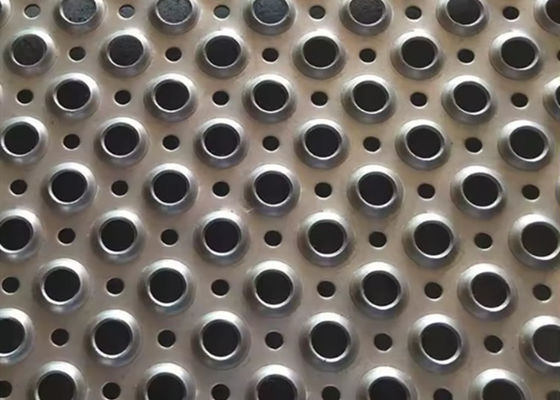 Customized Anti Skid Metal Plate Crocodile Mouth Shape 20mm-80mm Channel Height Silver Finish