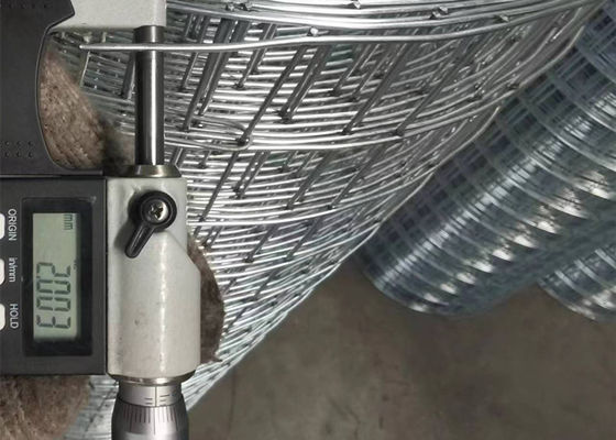 2x2 Welded Iron Wire Mesh Fence Panel Length 30m 50m Tensile Strength 350MPa-500MPa