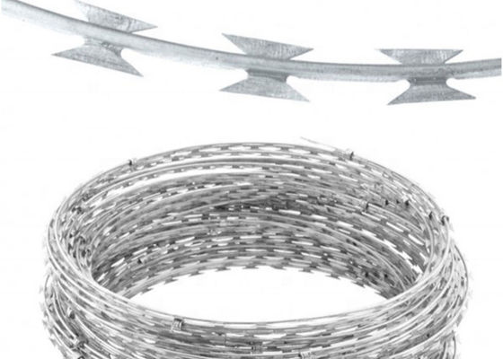 Blue / Green / Red Barbed Wire Fence Coils Sharp 1.5-3cm Barb Length For Security Fencing