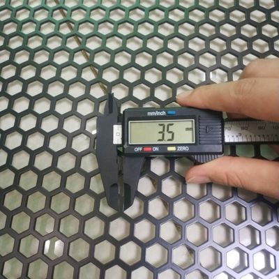 Aluminum Perforated Mesh Curtain Walls Iron Pallet Packing Straight Hole Arrangement Stainless Sheet