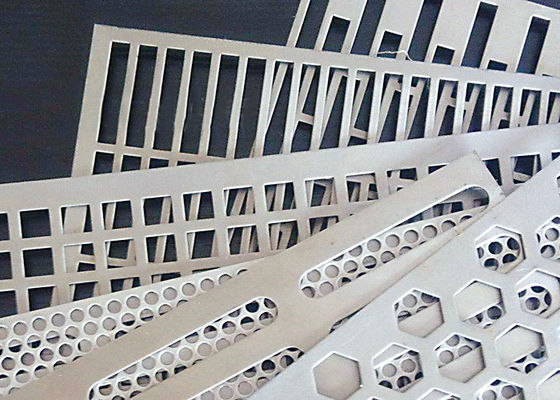 Bulat persegi Hexagonal 304 stainless steel perforated sheet logam disesuaikan bentuk lubang kontrol