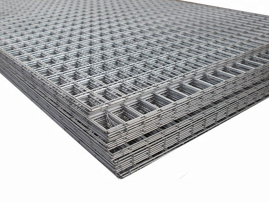Hot Dipped Welded Wire Mesh Farm Fence Iron Wire Panel BWG18 BWG8 Silver for Livestock Protection