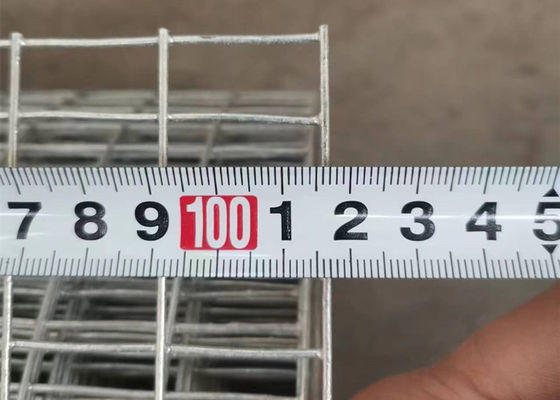2x2 Welded Iron Wire Mesh Fence Panel Length 30m 50m Tensile Strength 350MPa-500MPa