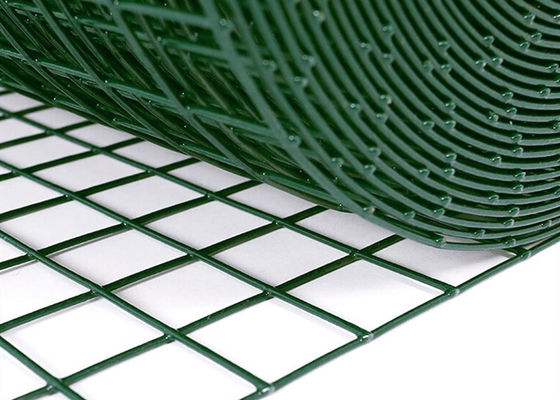 Corrosion Resistant Pvc Coated Wire Mesh Fencing Rolls 12 Gauge Galvanized Surface