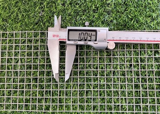 Sampel gratis 30M Baja tahan karat Welded Mesh Square Long Hole Wire Mesh Berbagai bahan Warna cerah