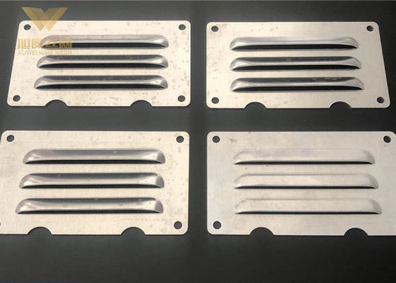 SS304 y aluminio de la lámina de perforación perforada de la hoja de placa de metal impermeable a la lluvia